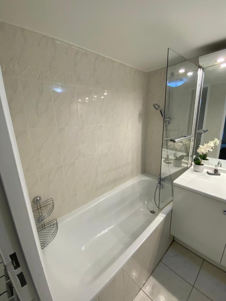 Magnifique Duplex 45 M2 Aux Portes De Paris Metro Barbara A 30Mn Expo Porte De Versailles Montrouge Exterior foto